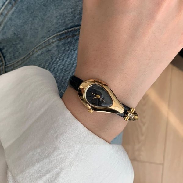 Women's Gold Bracelet Quartz Watch – Elegant Ladies Timepiece Gift Set - - Watches